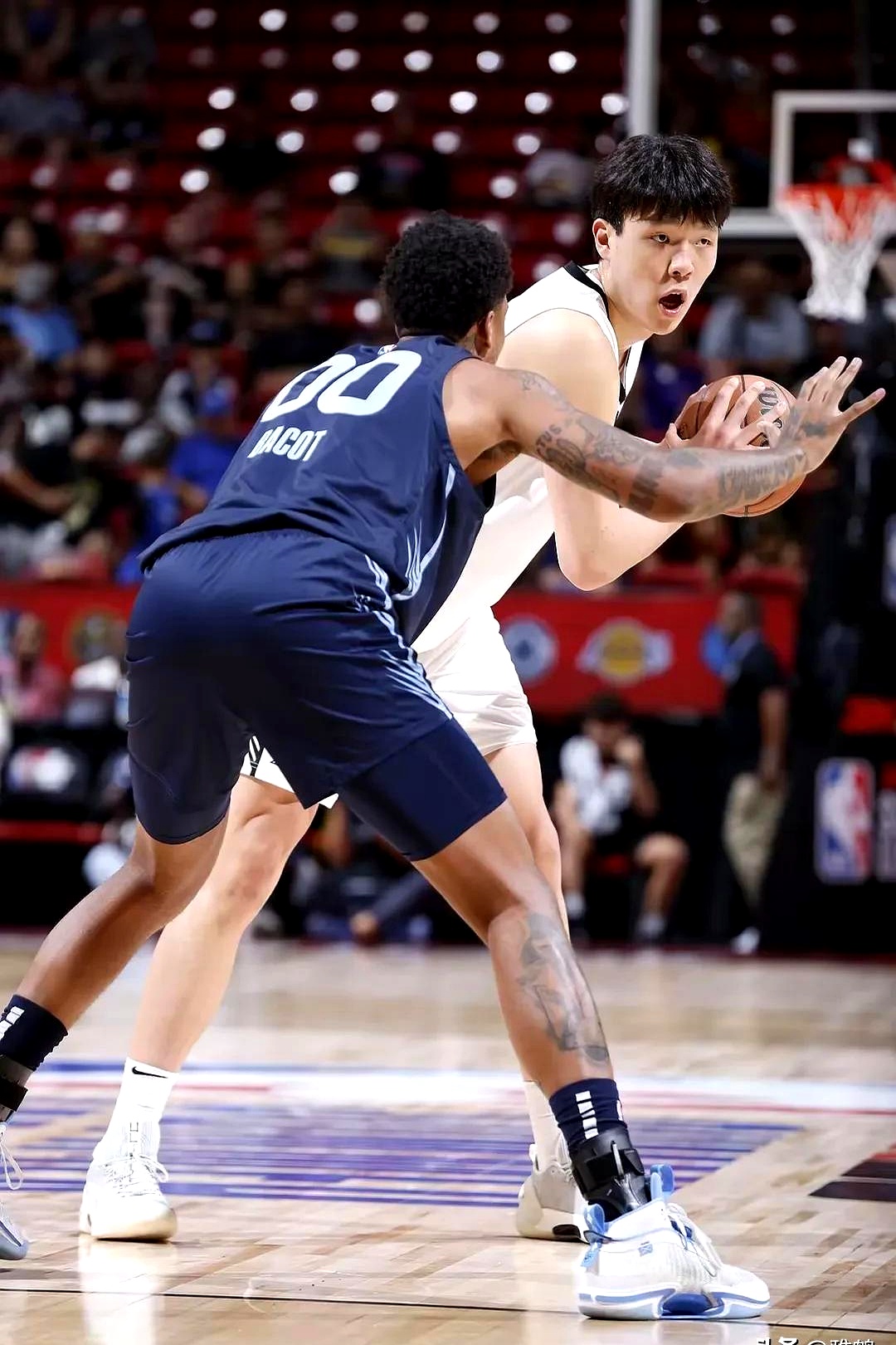 包含赛地聚焦——欧篮联今晨热度飙升，休斯敦火箭门线救险，目标明确，球探报告显示潜力的词条