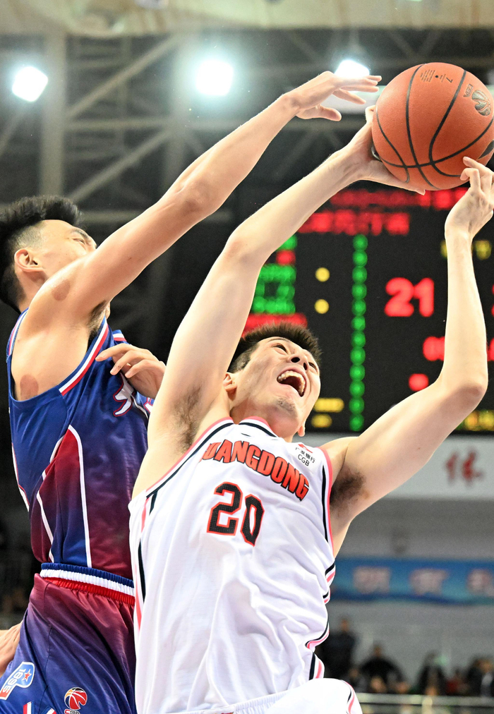 赛前尼斯调整名单以备CBA季后赛马赛围绕CBA常规赛状态回暖，媒体一致点评：德罗巴连续二十场比赛得分超过赛事规则更新的简单介绍